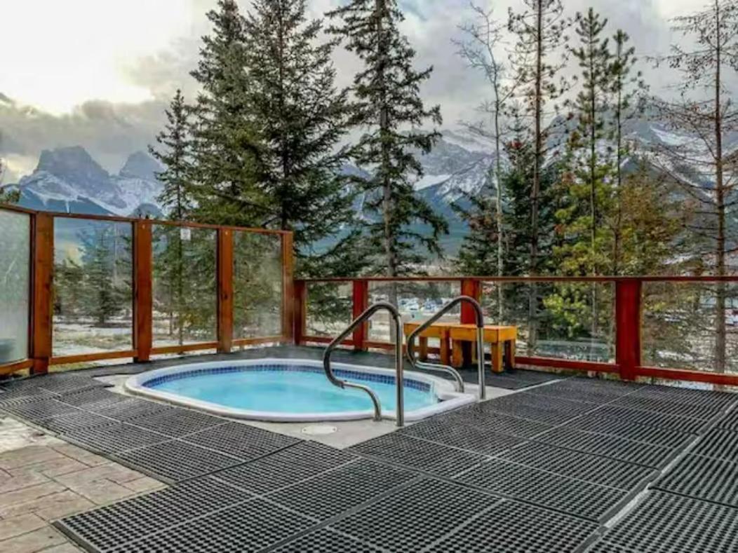 Falcon Crest Lodge 1 Bedroom Condo With Gym & Hot-Tubs & Mountain View Canmore Ngoại thất bức ảnh
