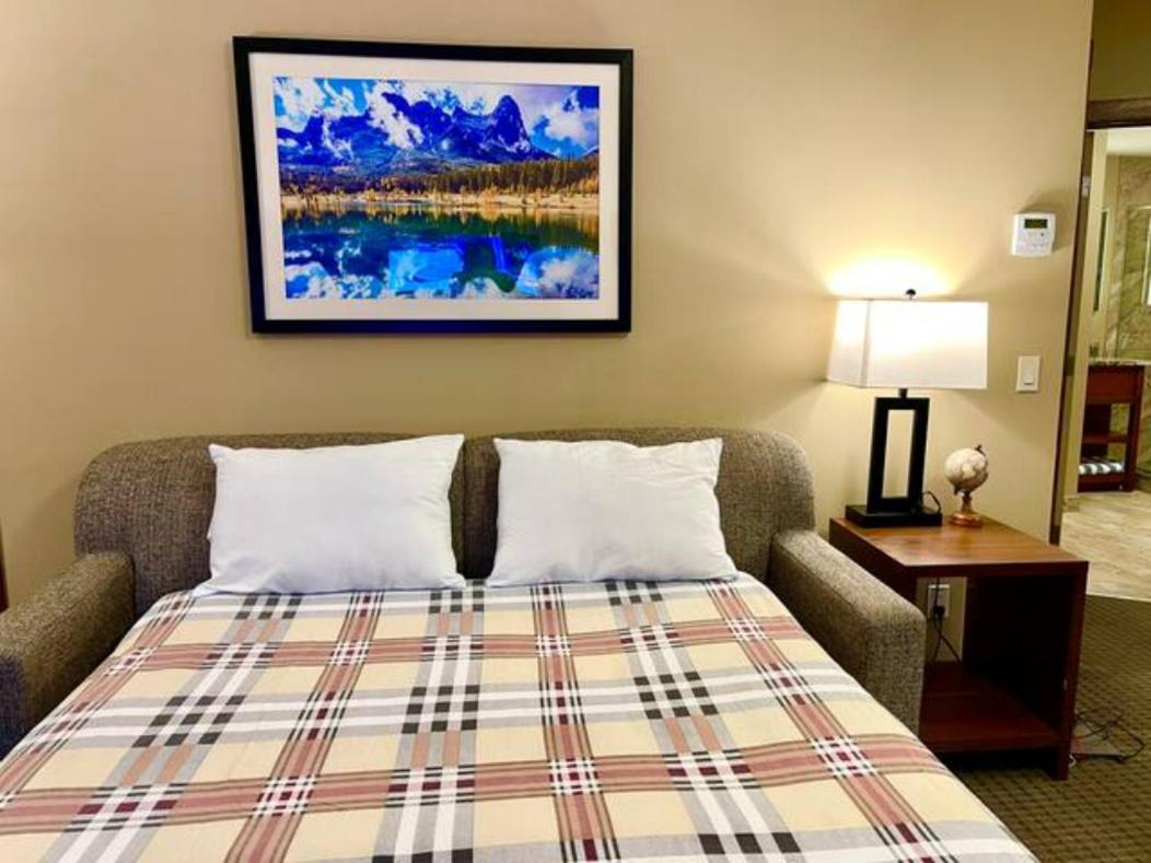 Falcon Crest Lodge 1 Bedroom Condo With Gym & Hot-Tubs & Mountain View Canmore Ngoại thất bức ảnh